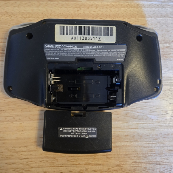 Nintendo Game Boy Advance - Black with Linking Cable + 2 Games - Picture 3 of 5